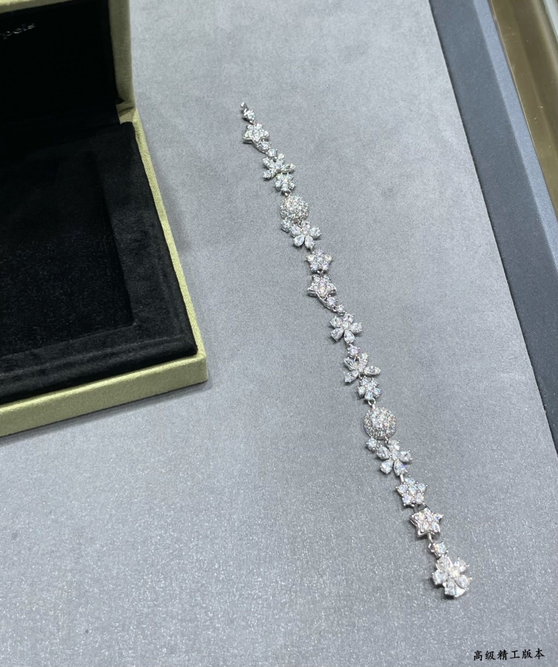Vca Necklaces